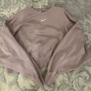Nike Mid length blush purple crewneck